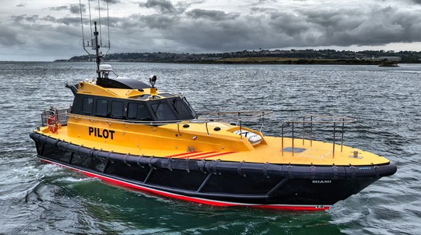 Défenses de Vedettes Ocean 3 - Pilot Boat Interceptor 15 m Miami 